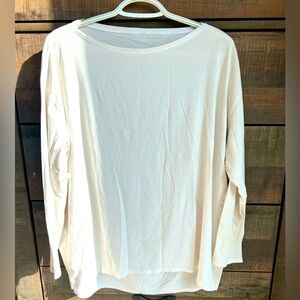 Lululemon back in action long sleeve top size 12
